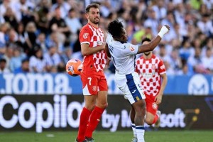 西甲34轮：皇马主帅危机太影响士气，塞维利亚轻松应对六分大战