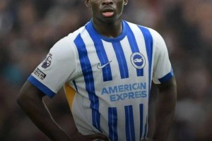 曼联放弃今夏签巴莱巴，曝延迟至明年前因后果！阿莫林称可用一人