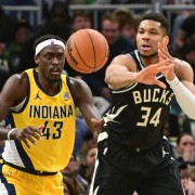 哈利伯顿17+15利拉德伤退 字母28分步行者胜雄鹿3-1领先