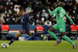 法甲关键战：圣埃蒂安绝境求生，摩纳哥冲击欧冠席位​