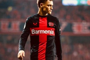 利物浦队：4.25亿欧元，德甲七悍将加盟，拜仁无力阻挡